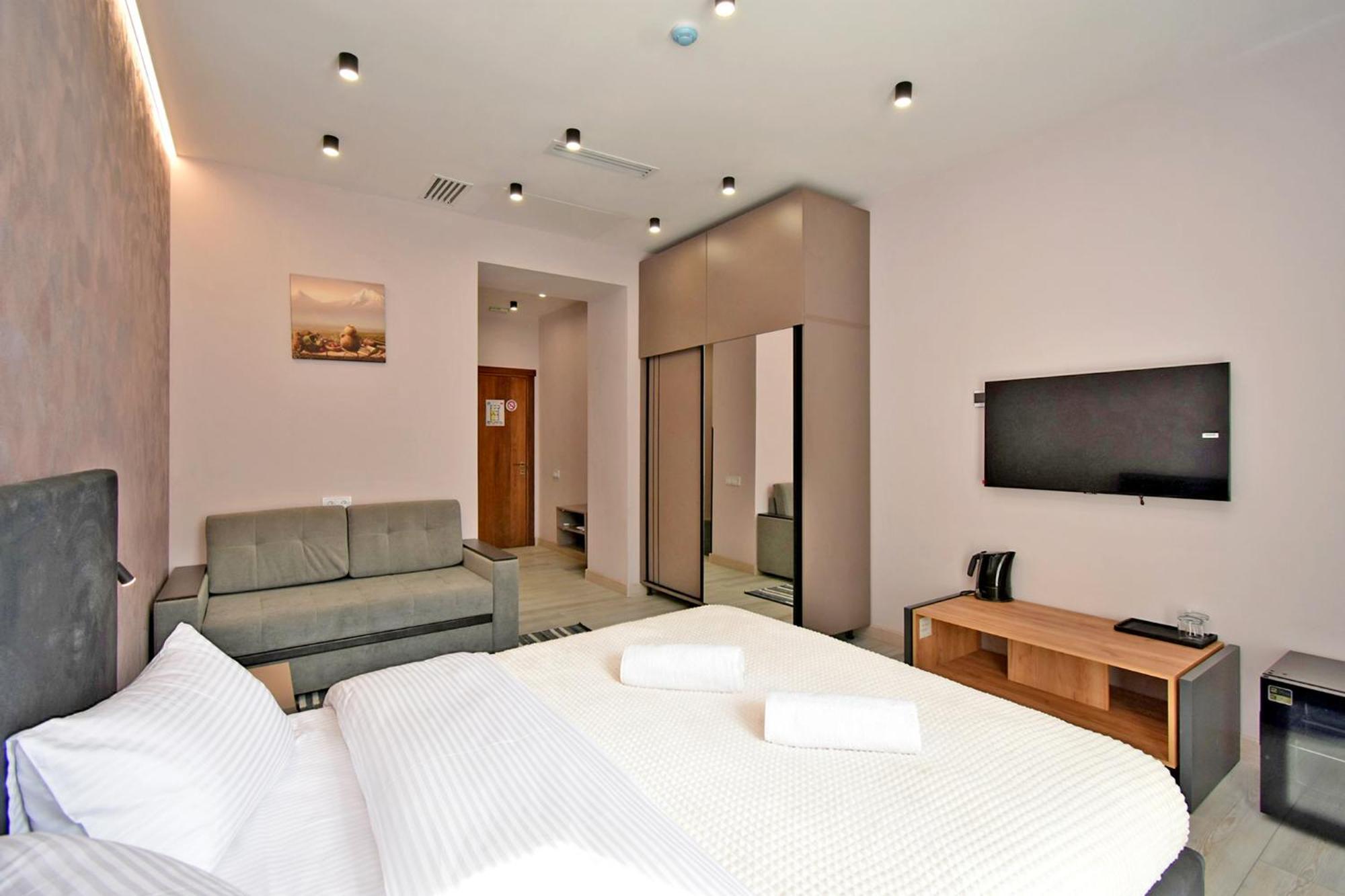 Avenue 23 Boutique Hotel 예레반 외부 사진