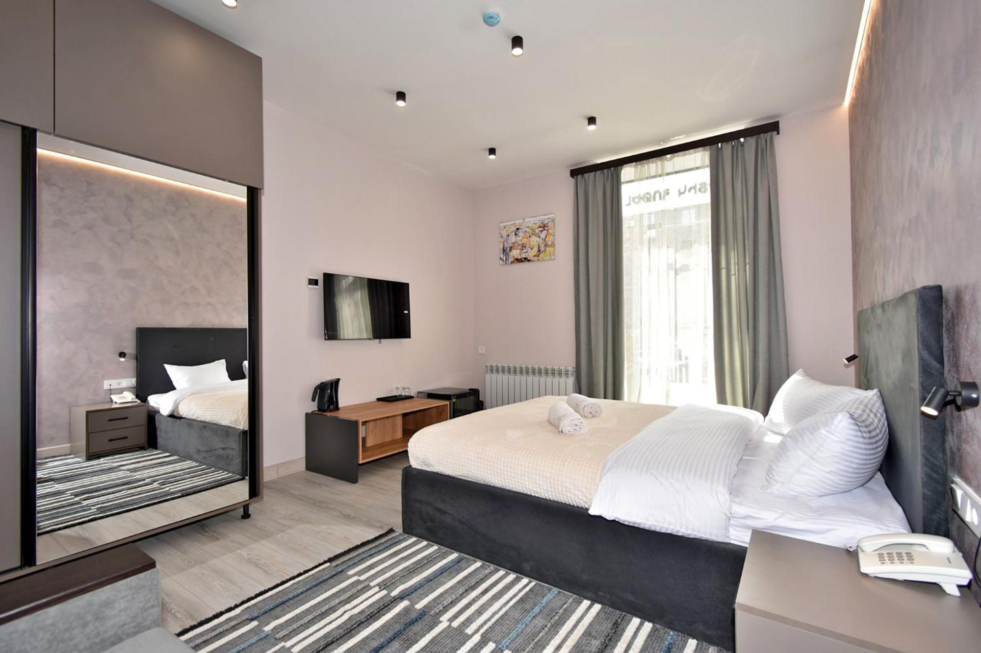 Avenue 23 Boutique Hotel 예레반 외부 사진