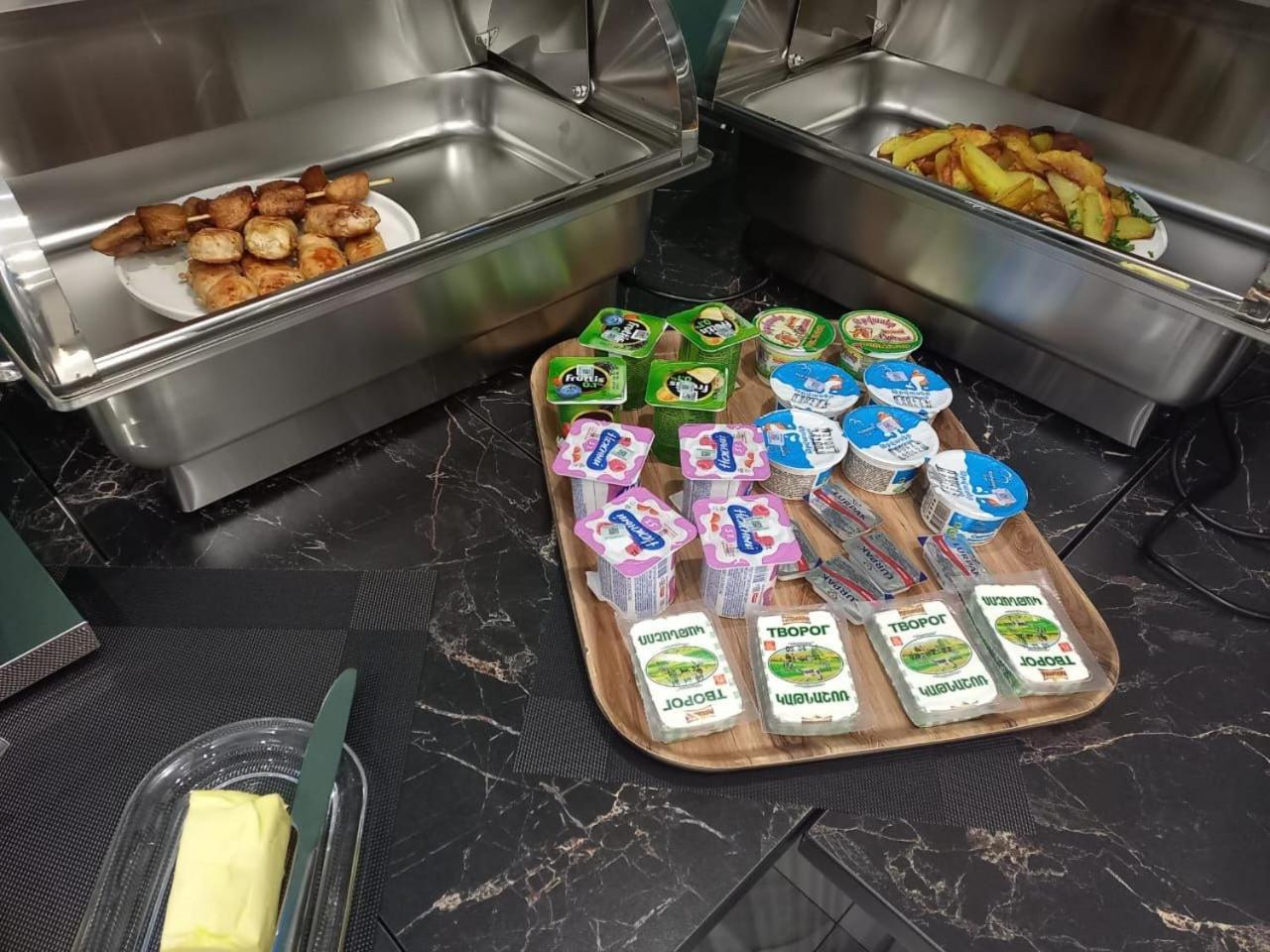 Avenue 23 Boutique Hotel 예레반 외부 사진